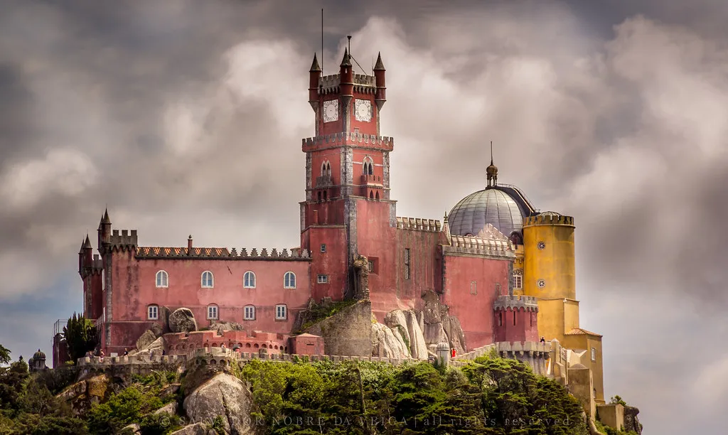 L'exubérant palais de Pena de Sintra l exuberant palais de Pena de Sintra portugal romantisme 4 l-exuberant-palais-de-Pena-de-Sintra-portugal-romantisme-4