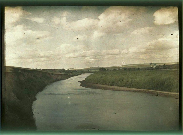 Domaine de Nikolskoïe en 1911 photographié en autochrome par Piotr Vedenisov Domaine de Nikolskoïe en 1911 photographié en autochrome par Piotr Vedenisov