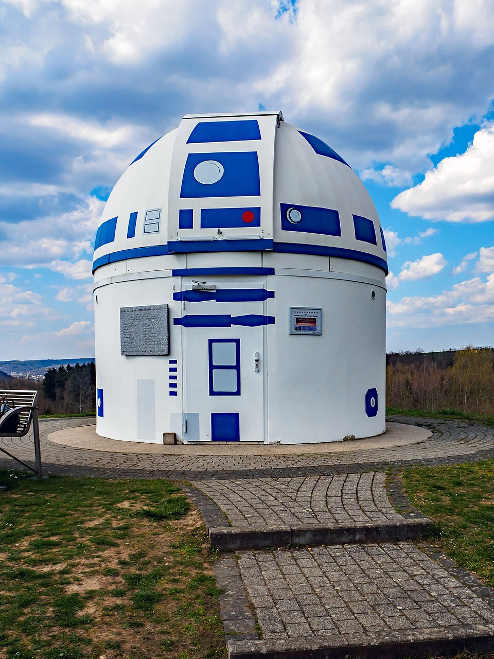 Observatoire R2-D2 de Zweibrücken en Allemagne Observatoire R2-D2 de Zweibrücken en Allemagne
