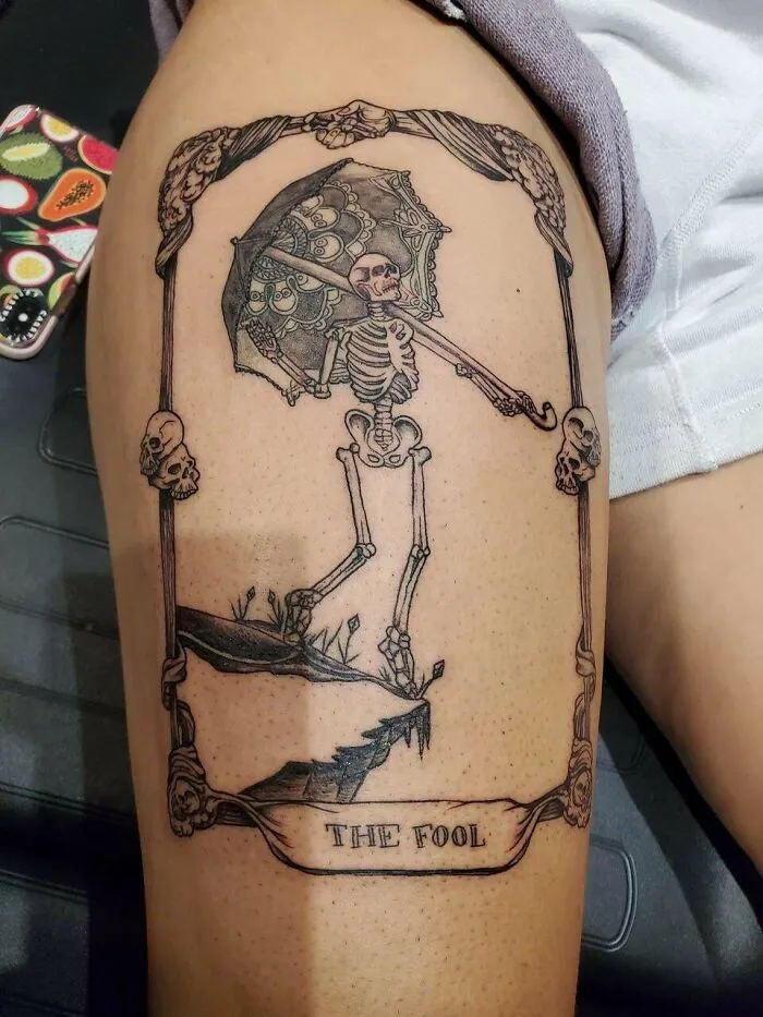 42 tatouages Halloween 30 nouveaux tatouages Halloween 18 the fool 30-nouveaux-tatouages-Halloween-18-the-fool