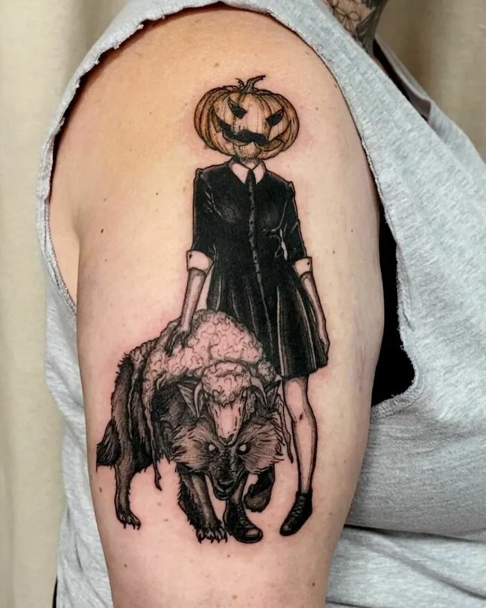 42 tatouages Halloween 30 nouveaux tatouages Halloween 5 femme citrouille loup 30-nouveaux-tatouages-Halloween-5-femme-citrouille-loup