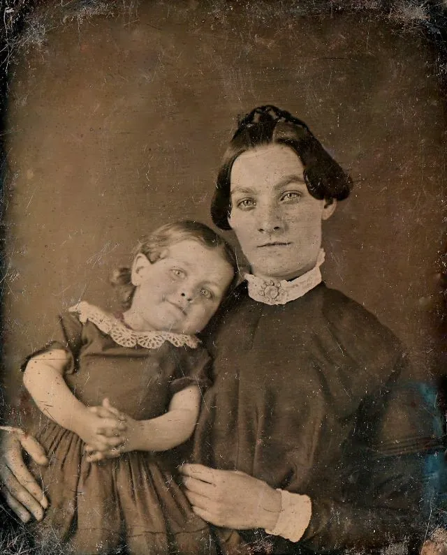 32 daguerréotypes de mamans avec leurs enfants au milieu du 19eme siècle 32 daguerreotypes de mamans avec leurs enfants au milieu du 19eme siecle 16 32 daguerreotypes de mamans avec leurs enfants au milieu du 19eme siecle 16