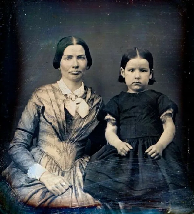 32 daguerréotypes de mamans avec leurs enfants au milieu du 19eme siècle 32 daguerreotypes de mamans avec leurs enfants au milieu du 19eme siecle 24 32 daguerreotypes de mamans avec leurs enfants au milieu du 19eme siecle 24