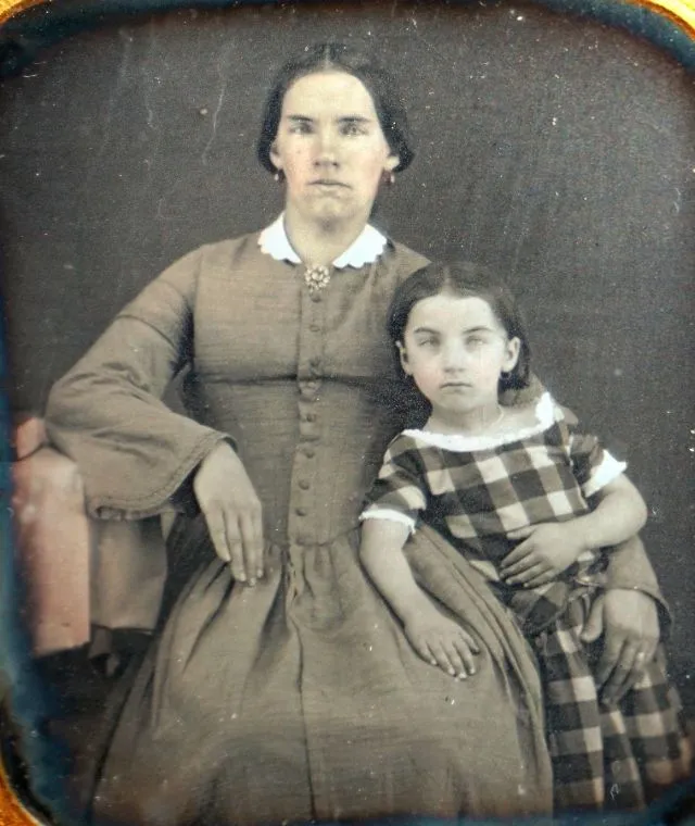 32 daguerréotypes de mamans avec leurs enfants au milieu du 19eme siècle 32 daguerreotypes de mamans avec leurs enfants au milieu du 19eme siecle 31 32 daguerreotypes de mamans avec leurs enfants au milieu du 19eme siecle 31
