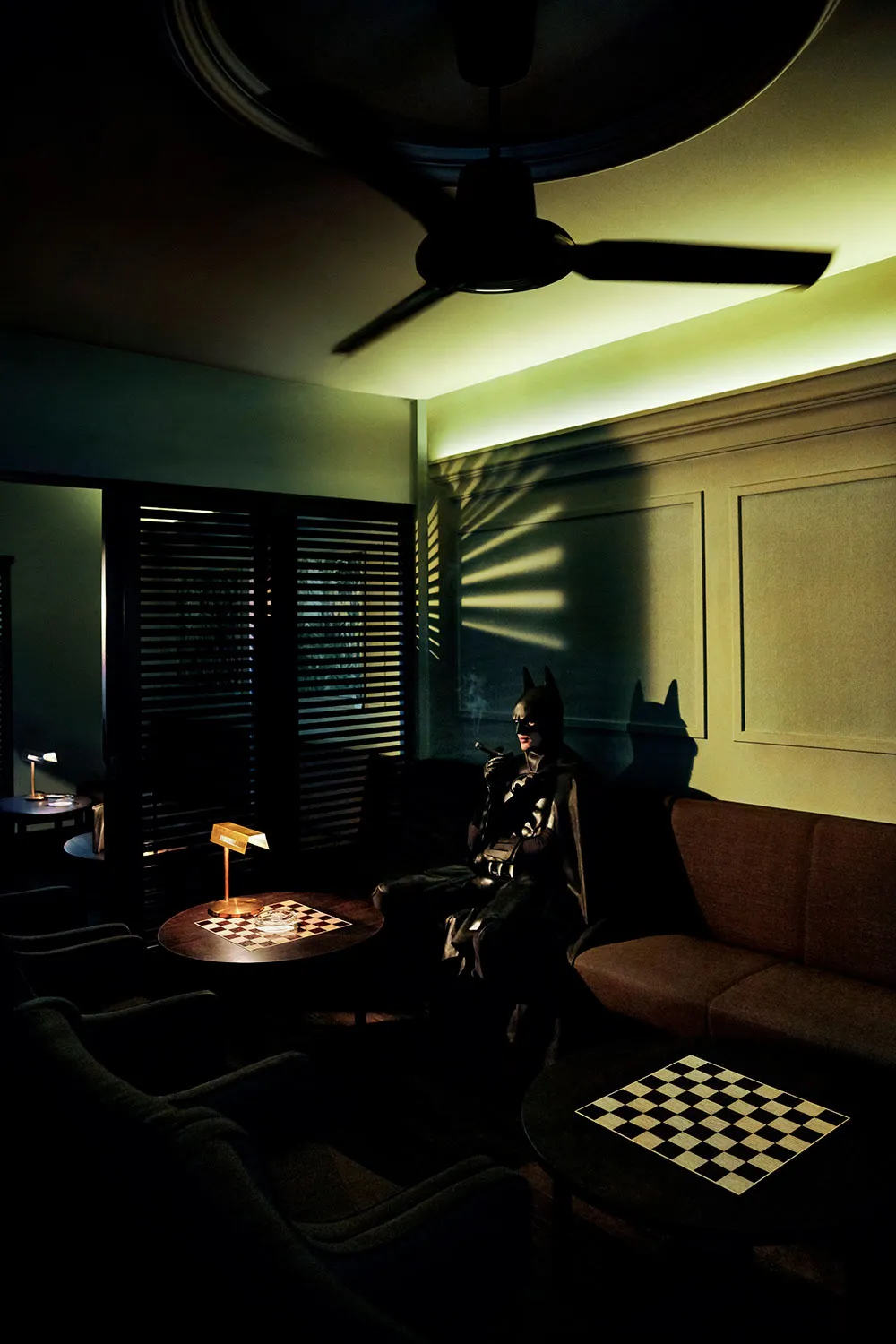 La triste oisiveté du quotidien de Batman La triste oisivete du quotidien de Batman vie reelle parodie 1 La-triste-oisivete-du-quotidien-de-Batman-vie-reelle-parodie