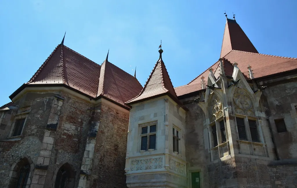 Le château des Corvin ou château de Hunedoara, conte de fée de Transylvanie Le chateau des Corvin ou chateau de Hunedoara conte de fee de Transylvanie roumanie 11 Le chateau des Corvin ou chateau de Hunedoara conte de fee de Transylvanie roumanie 11