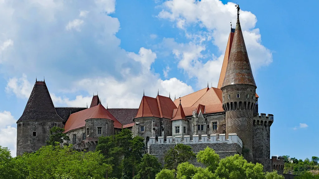 Le château des Corvin ou château de Hunedoara, conte de fée de Transylvanie Le chateau des Corvin ou chateau de Hunedoara conte de fee de Transylvanie roumanie 3 Le-chateau-des-Corvin-ou-chateau-de-Hunedoara-conte-de-fee-de-Transylvanie-roumanie-3