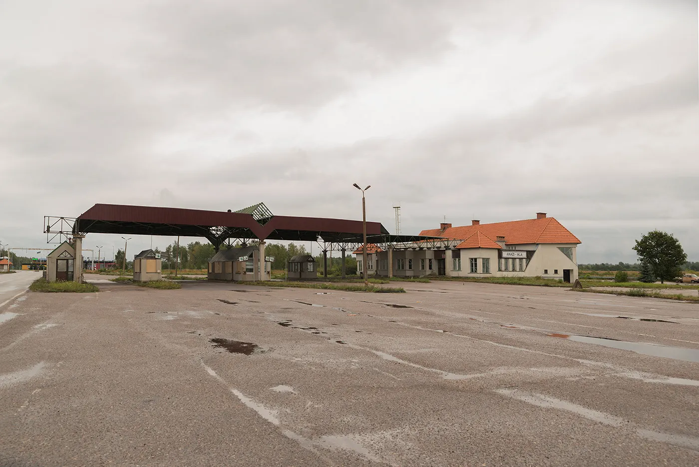 Schengen - des postes frontières abandonnés de Shengen par Andrés Gallardo Albajar Schengen des postes frontieres abandonnes de Shengen par Andres Gallardo Albajar 12 Schengen des postes frontieres abandonnes de Shengen par Andres Gallardo Albajar 12