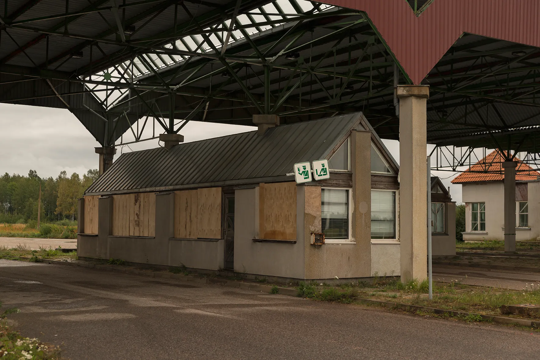 Schengen - des postes frontières abandonnés de Shengen par Andrés Gallardo Albajar Schengen des postes frontieres abandonnes de Shengen par Andres Gallardo Albajar 5 Schengen des postes frontieres abandonnes de Shengen par Andres Gallardo Albajar 5