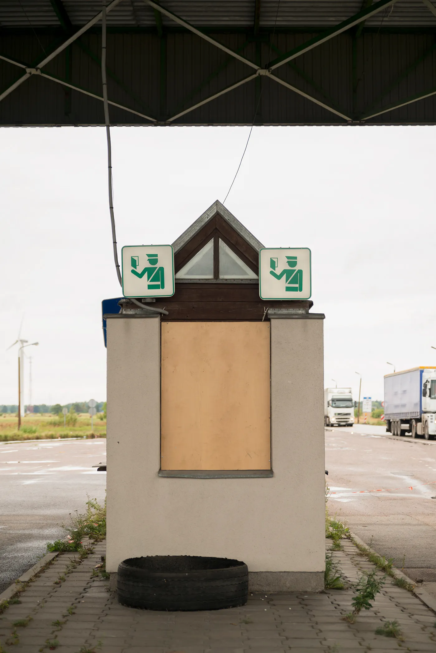 Schengen - des postes frontières abandonnés de Shengen par Andrés Gallardo Albajar Schengen des postes frontieres abandonnes de Shengen par Andres Gallardo Albajar 9 Schengen des postes frontieres abandonnes de Shengen par Andres Gallardo Albajar 9