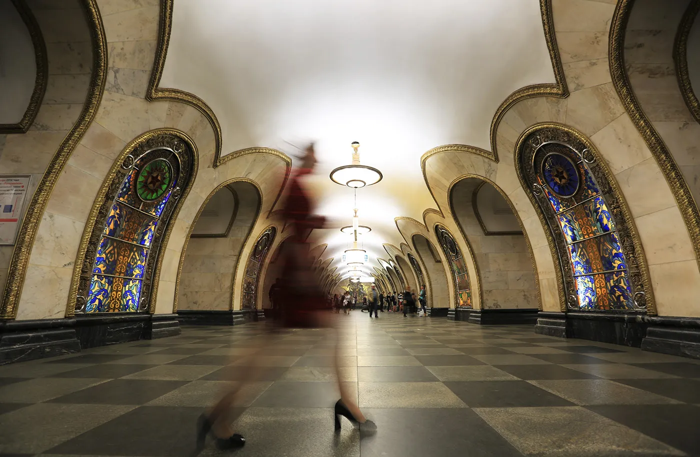 Underground Moscow - quelques unes des plus belles stations de métro de Moscou Underground Moscow quelques unes des plus belles stations de metro de Moscou 3 Novoslobodskaya Underground-Moscow-quelques-unes-des-plus-belles-stations-de-metro-de-Moscou-3-Novoslobodskaya