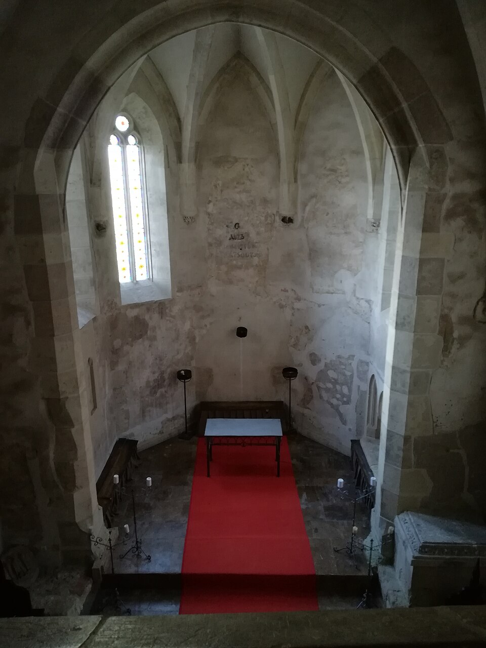 Chapelle gothique à l’intérieur du château de Hunedoara Chapelle gothique à l’intérieur du château de Hunedoara