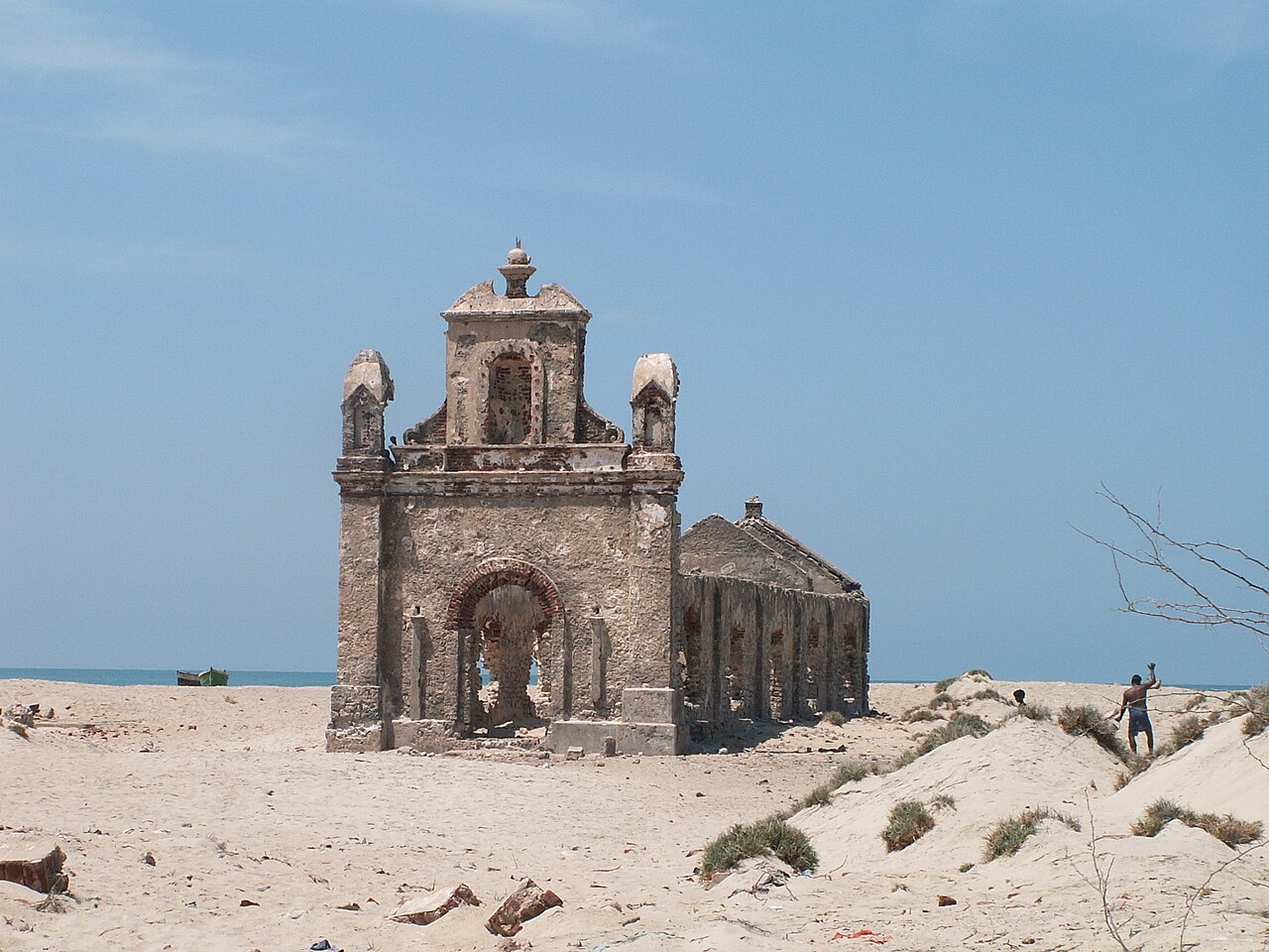 Ruines de l’ancienne église de Dhanushkodi au Tamil Nadu Ruines de l’ancienne église de Dhanushkodi au Tamil Nadu