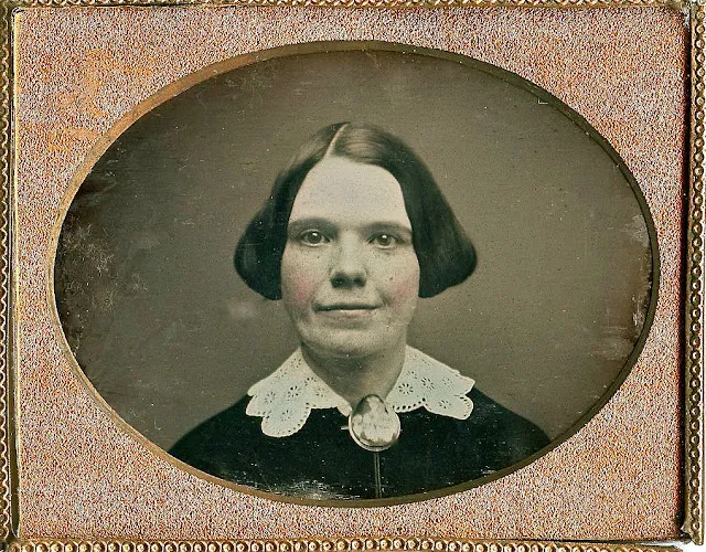 30 portraits de personnes souriantes, rares au 19eme siècle 30 portraits de personnes souriantes rares au 19eme siecle daguerreotype 2 30-portraits-de-personnes-souriantes-rares-au-19eme-siecle-daguerreotype