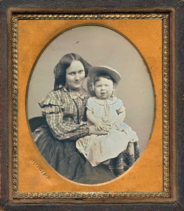 30 portraits de personnes souriantes, rares au 19eme siècle 30 portraits de personnes souriantes rares au 19eme siecle daguerreotype 4 30-portraits-de-personnes-souriantes-rares-au-19eme-siecle-daguerreotype