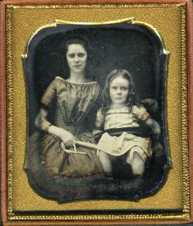 30 portraits de personnes souriantes, rares au 19eme siècle 30 portraits de personnes souriantes rares au 19eme siecle daguerreotype 7 30-portraits-de-personnes-souriantes-rares-au-19eme-siecle-daguerreotype