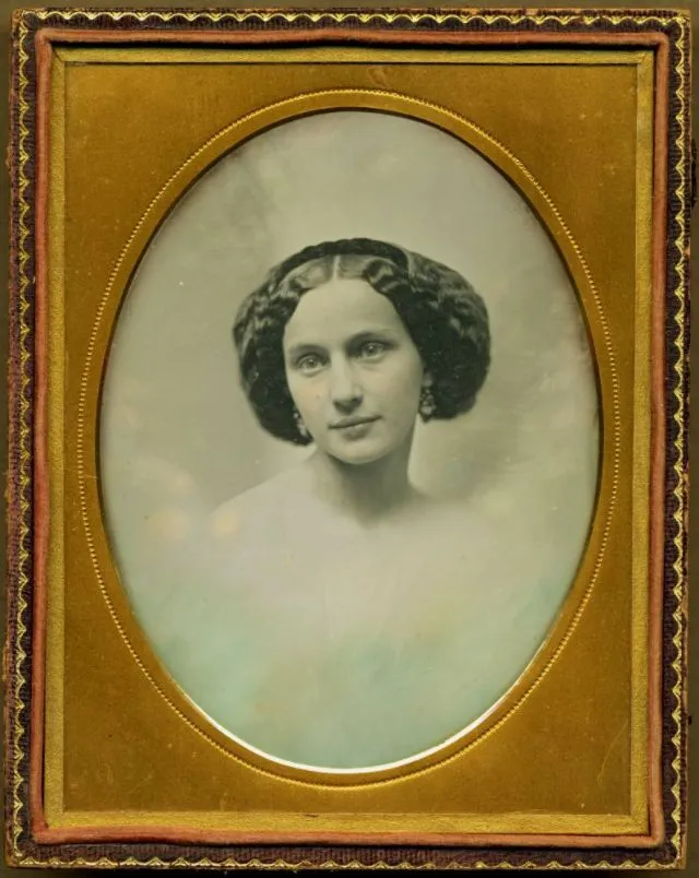 30 portraits de personnes souriantes, rares au 19eme siècle 30 portraits de personnes souriantes rares au 19eme siecle daguerreotype 9 30-portraits-de-personnes-souriantes-rares-au-19eme-siecle-daguerreotype
