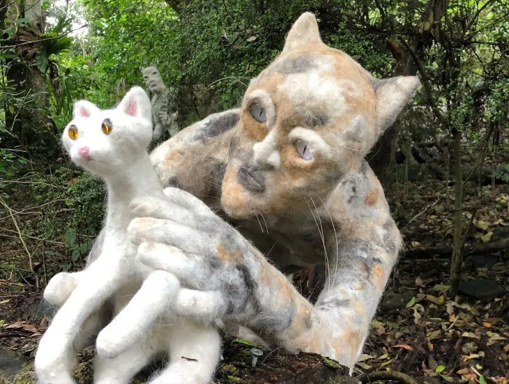 Catmen - des sculptures en poils de chat Catmen des sculptures en poils de chat catman 6 Catmen-des-sculptures-en-poils-de-chat-catman