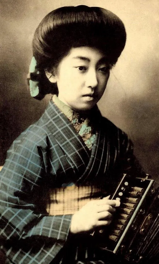 Chishō Takaoka alias Tehura, la geisha qui s'est coupé un doigt pour son amant Chisho Takaoka alias Tehura Chiyoha Tatsuko Takaoka la geisha qui s est coupe un doigt pour son amant 3 Chisho-Takaoka-alias-Tehura-Chiyoha-Tatsuko-Takaoka-la-geisha-qui-s-est-coupe-un-doigt-pour-son-amant