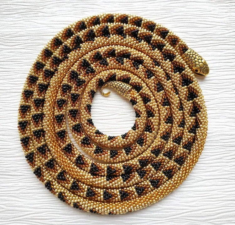 Des bijoux en forme de serpent Des bijoux en forme de serpent collier bracelet 7 Des-bijoux-en-forme-de-serpent-collier-bracelet