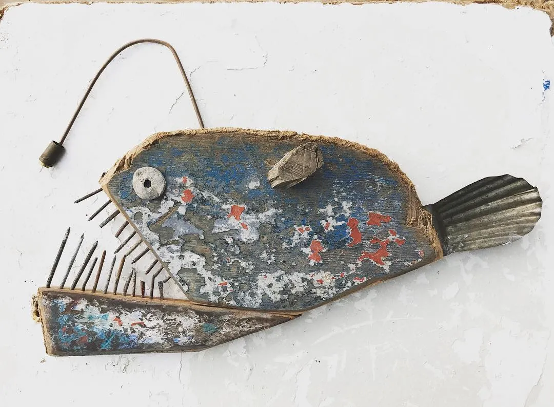 Des compositions et sculptures en objets trouvés par Kirsty Elson Des compositions et sculptures en objets trouves par Kirsty Elson 13 Des-compositions-et-sculptures-en-objets-trouves-par-Kirsty-Elson