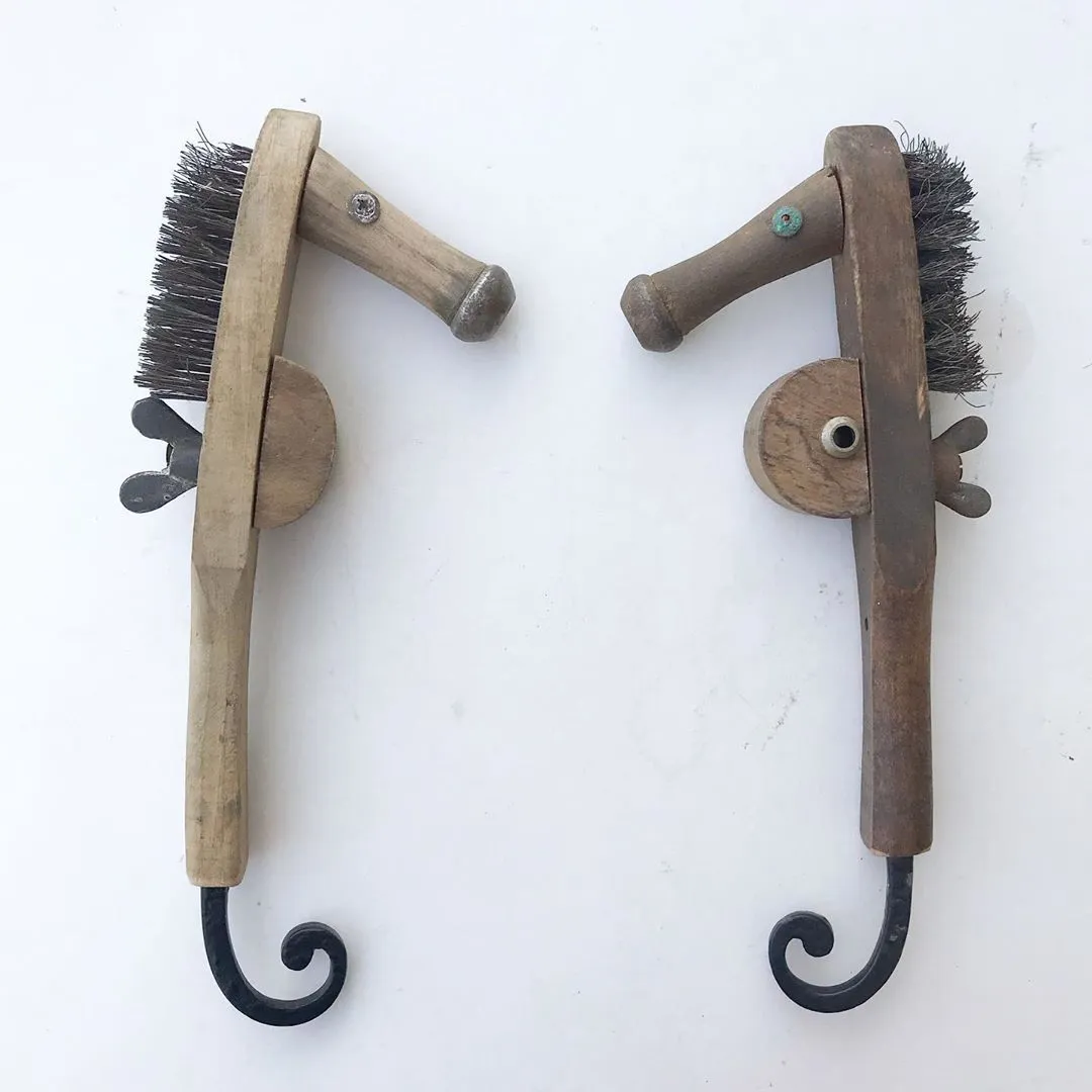 Des compositions et sculptures en objets trouvés par Kirsty Elson Des compositions et sculptures en objets trouves par Kirsty Elson 16 Des-compositions-et-sculptures-en-objets-trouves-par-Kirsty-Elson