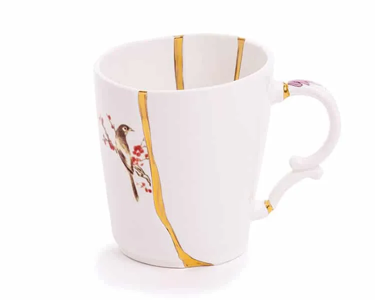 Des tasses et des assiettes collées à l'or façon Kintsugi Des tasses et des assiettes collees a l or facon Kintsugi 6 Des-tasses-et-des-assiettes-collees-a-l-or-facon-Kintsugi