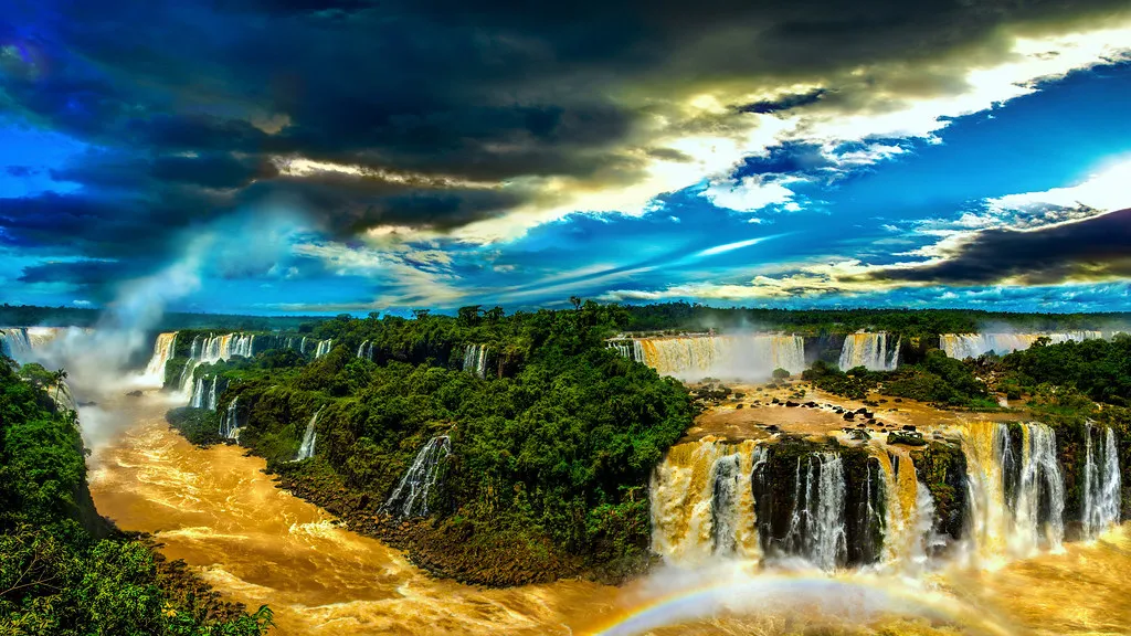 Les fabuleuses cascades d'Iguazu, une des 7 merveilles naturelles du monde Les fabuleuses cascades d Iguazu une des 7 merveilles naturelles du monde argentine bresil 10 Les-fabuleuses-cascades-d-Iguazu-une-des-7-merveilles-naturelles-du-monde-argentine-bresil-10