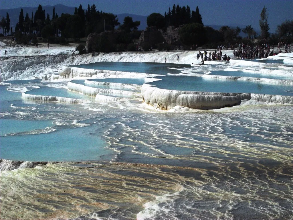 L'incroyable paysage de Pamukkale, perle de la Turquie l incroyable paysage de Pamukkale perle de la Turquie chateau de coton 2 l-incroyable-paysage-de-Pamukkale-perle-de-la-Turquie-chateau-de-coton-2