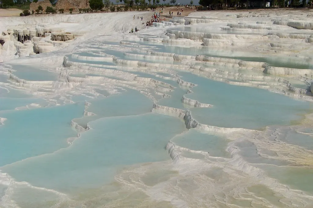 L'incroyable paysage de Pamukkale, perle de la Turquie l incroyable paysage de Pamukkale perle de la Turquie chateau de coton 6 l-incroyable-paysage-de-Pamukkale-perle-de-la-Turquie-chateau-de-coton-6