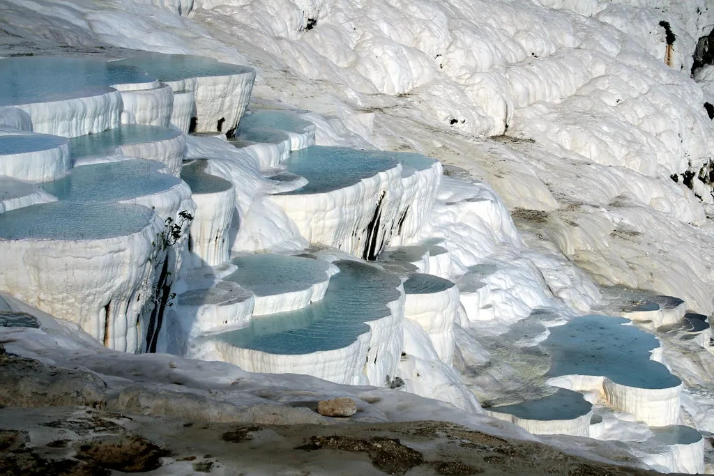 L'incroyable paysage de Pamukkale, perle de la Turquie l incroyable paysage de Pamukkale perle de la Turquie chateau de coton 8 l-incroyable-paysage-de-Pamukkale-perle-de-la-Turquie-chateau-de-coton-8