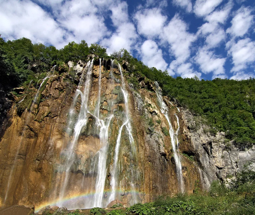 Le merveilleux parc national des lacs de Plitvice, joyau de Croatie le merveilleux parc national des lacs de Plitvice joyau de Croatie cascades 10 le-merveilleux-parc-national-des-lacs-de-Plitvice-joyau-de-Croatie-cascades-10