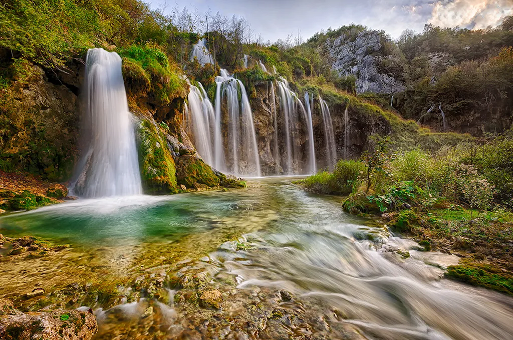 Le merveilleux parc national des lacs de Plitvice, joyau de Croatie le merveilleux parc national des lacs de Plitvice joyau de Croatie cascades 11 le-merveilleux-parc-national-des-lacs-de-Plitvice-joyau-de-Croatie-cascades-11