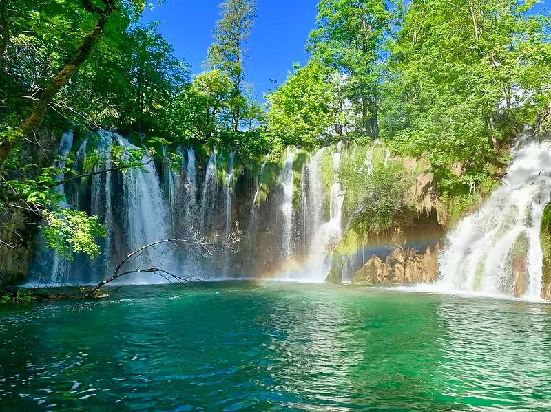 Le merveilleux parc national des lacs de Plitvice, joyau de Croatie le merveilleux parc national des lacs de Plitvice joyau de Croatie cascades 12 le-merveilleux-parc-national-des-lacs-de-Plitvice-joyau-de-Croatie-cascades-12