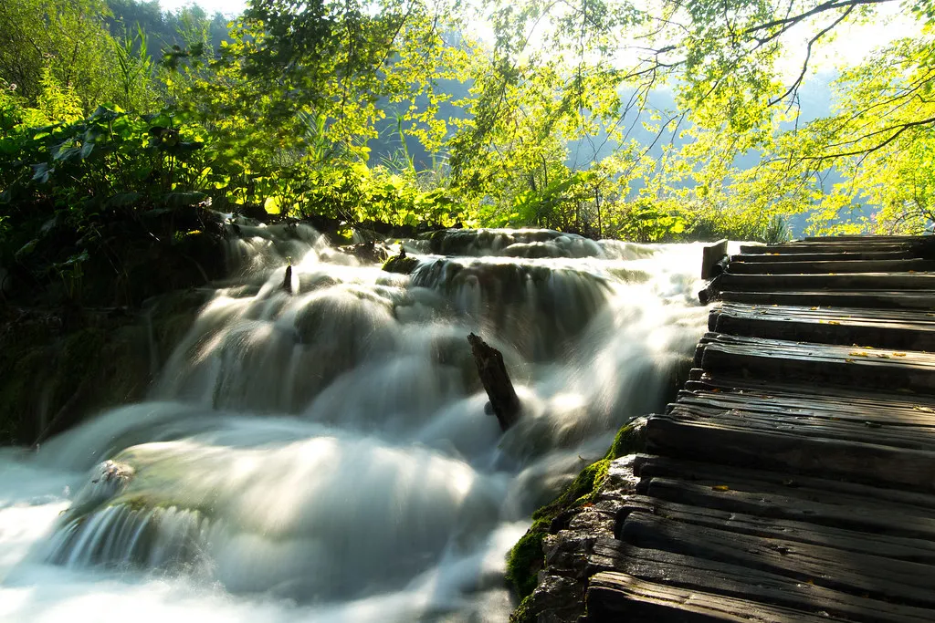 Le merveilleux parc national des lacs de Plitvice, joyau de Croatie le merveilleux parc national des lacs de Plitvice joyau de Croatie cascades 8 le-merveilleux-parc-national-des-lacs-de-Plitvice-joyau-de-Croatie-cascades-8