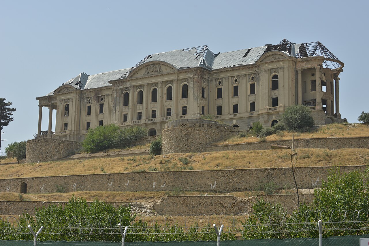 palais tajbeg ruines kaboul Palais Tajbeg en ruines à Kaboul en Afghanistan en 2012