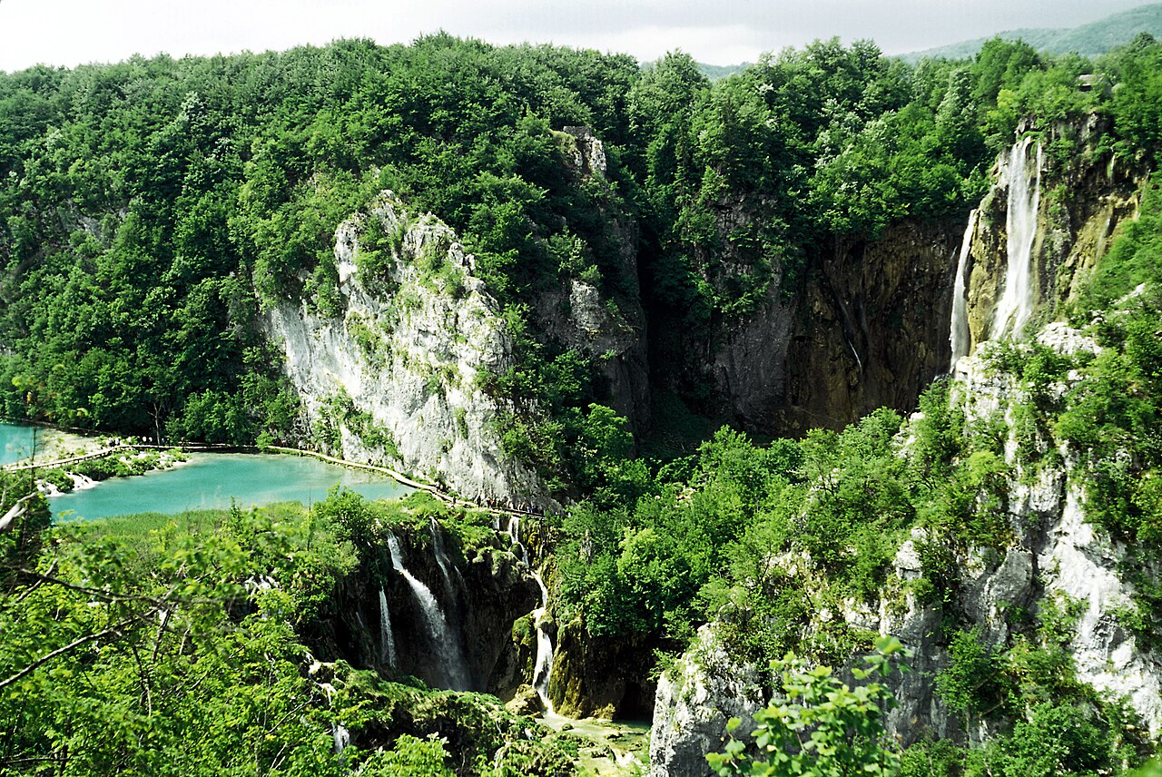 Veliki Slap et les cascades de Plitvice en Croatie Veliki Slap et les cascades de Plitvice en Croatie
