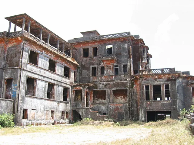 La station de Bokor, ville abandonnée du Cambodge La station de Bokor ville abandonnee du Cambodge station climatique 25 La-station-de-Bokor-ville-abandonnee-du-Cambodge-station-climatique-25