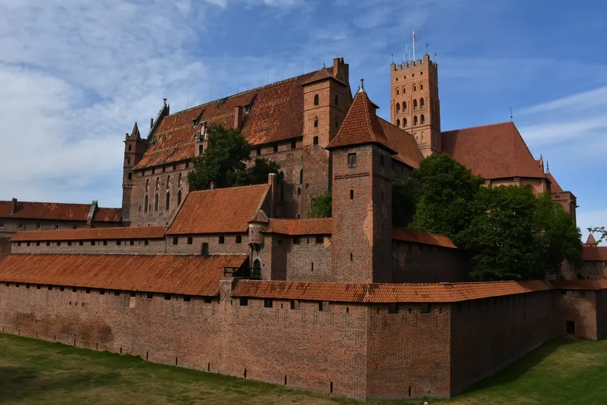 Le château de Malbork, le plus grand château de brique du monde Le chateau de Malbork marienbourg le plus grand chateau de brique du monde 4 Le-chateau-de-Malbork-marienbourg-le-plus-grand-chateau-de-brique-du-monde-4