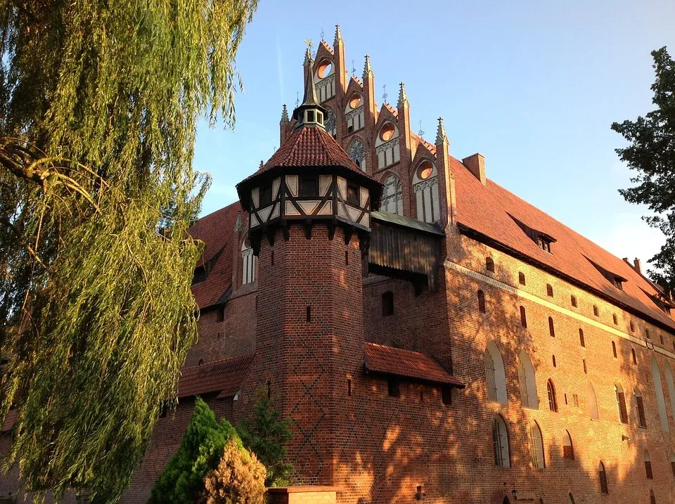Le château de Malbork, le plus grand château de brique du monde Le chateau de Malbork marienbourg le plus grand chateau de brique du monde 7 Le-chateau-de-Malbork-marienbourg-le-plus-grand-chateau-de-brique-du-monde-7