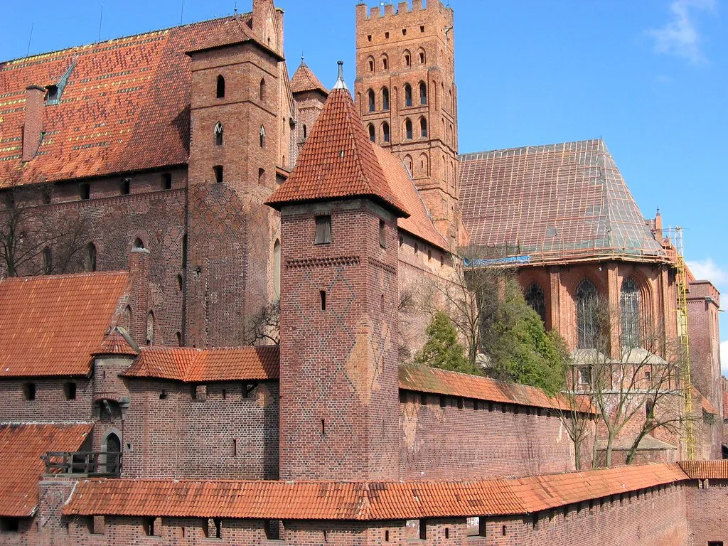 Le château de Malbork, le plus grand château de brique du monde Le chateau de Malbork marienbourg le plus grand chateau de brique du monde 8 Le-chateau-de-Malbork-marienbourg-le-plus-grand-chateau-de-brique-du-monde-8