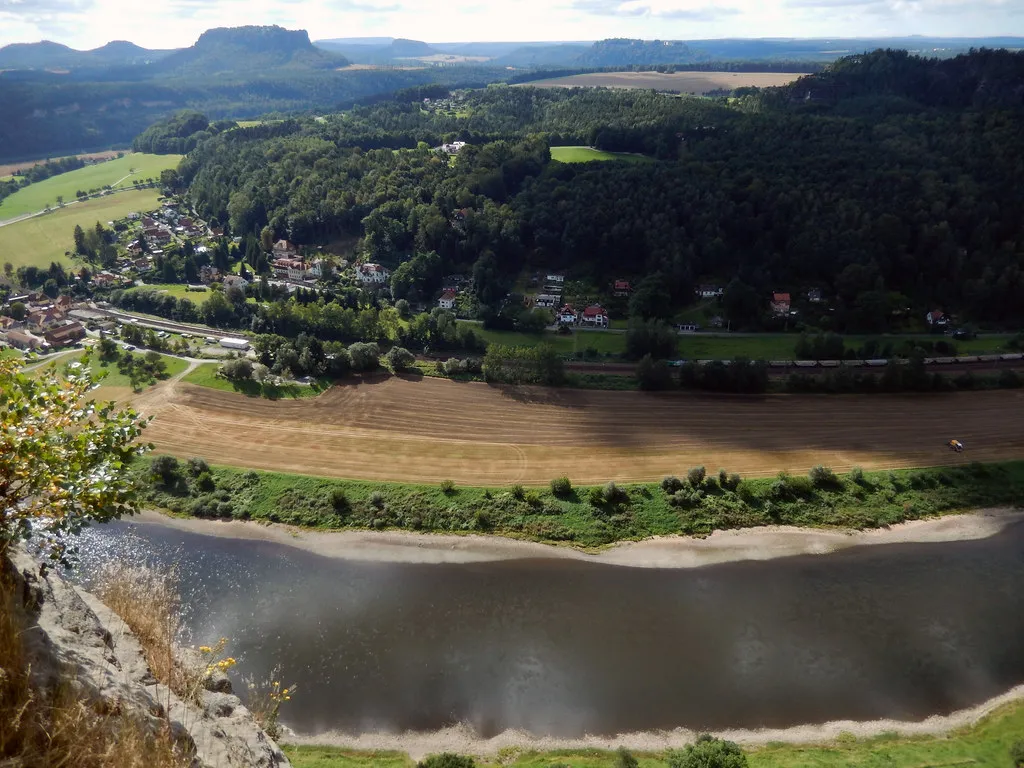 Le magnifique pont de Bastei Le magnifique pont de Bastei bastion dresde elbe suisse saxonne allemagne 10 Le-magnifique-pont-de-Bastei-bastion-dresde-elbe-suisse-saxonne-allemagne-10