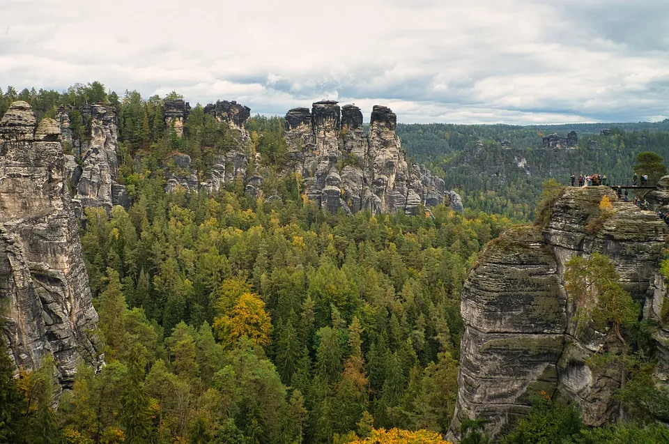 Le magnifique pont de Bastei Le magnifique pont de Bastei bastion dresde elbe suisse saxonne allemagne 4 Le-magnifique-pont-de-Bastei-bastion-dresde-elbe-suisse-saxonne-allemagne-4