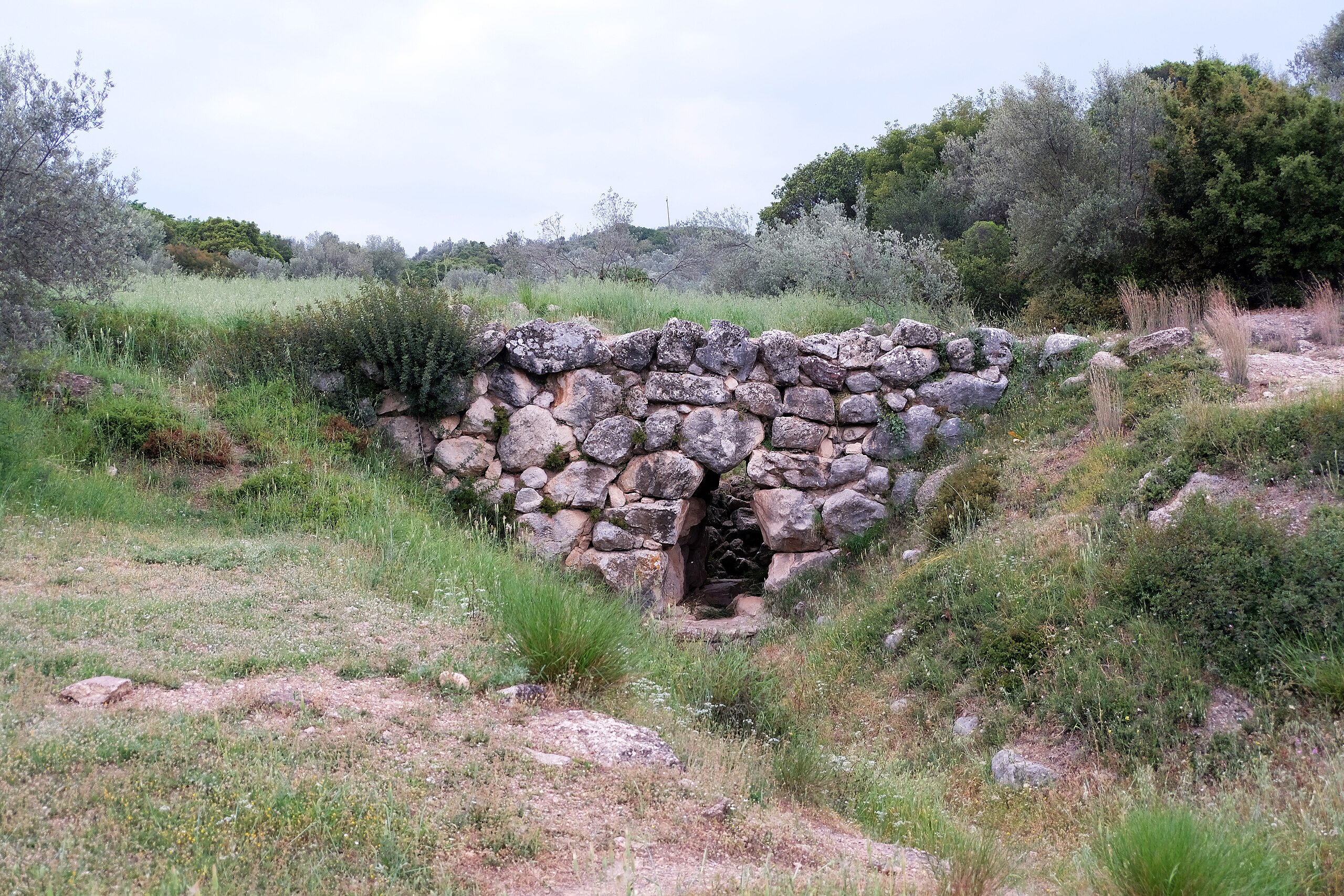 Le pont de Kazarma (Arkadiko), l'un des plus vieux ponts du monde Le pont de Kazarma l un des plus vieux ponts du monde pont de arkadiko 1 1 Le-pont-de-Kazarma-l-un-des-plus-vieux-ponts-du-monde-pont-de-arkadiko-1