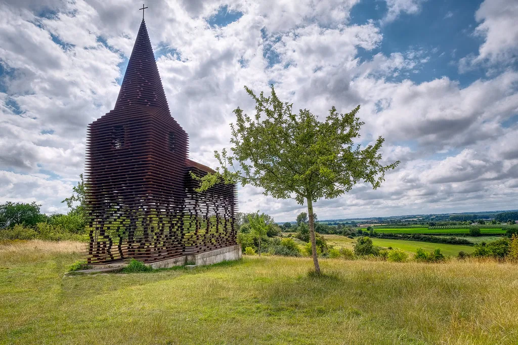 Reading Between the Lines - l' église semi-transparente de Looz Reading Between the Lines l eglise semi transparente de Looz borgloon belgique 2 Reading-Between-the-Lines-l-eglise-semi-transparente-de-Looz-borgloon-belgique-2