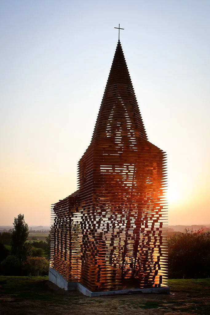 Reading Between the Lines - l' église semi-transparente de Looz Reading Between the Lines l eglise semi transparente de Looz borgloon belgique 6 Reading-Between-the-Lines-l-eglise-semi-transparente-de-Looz-borgloon-belgique-6