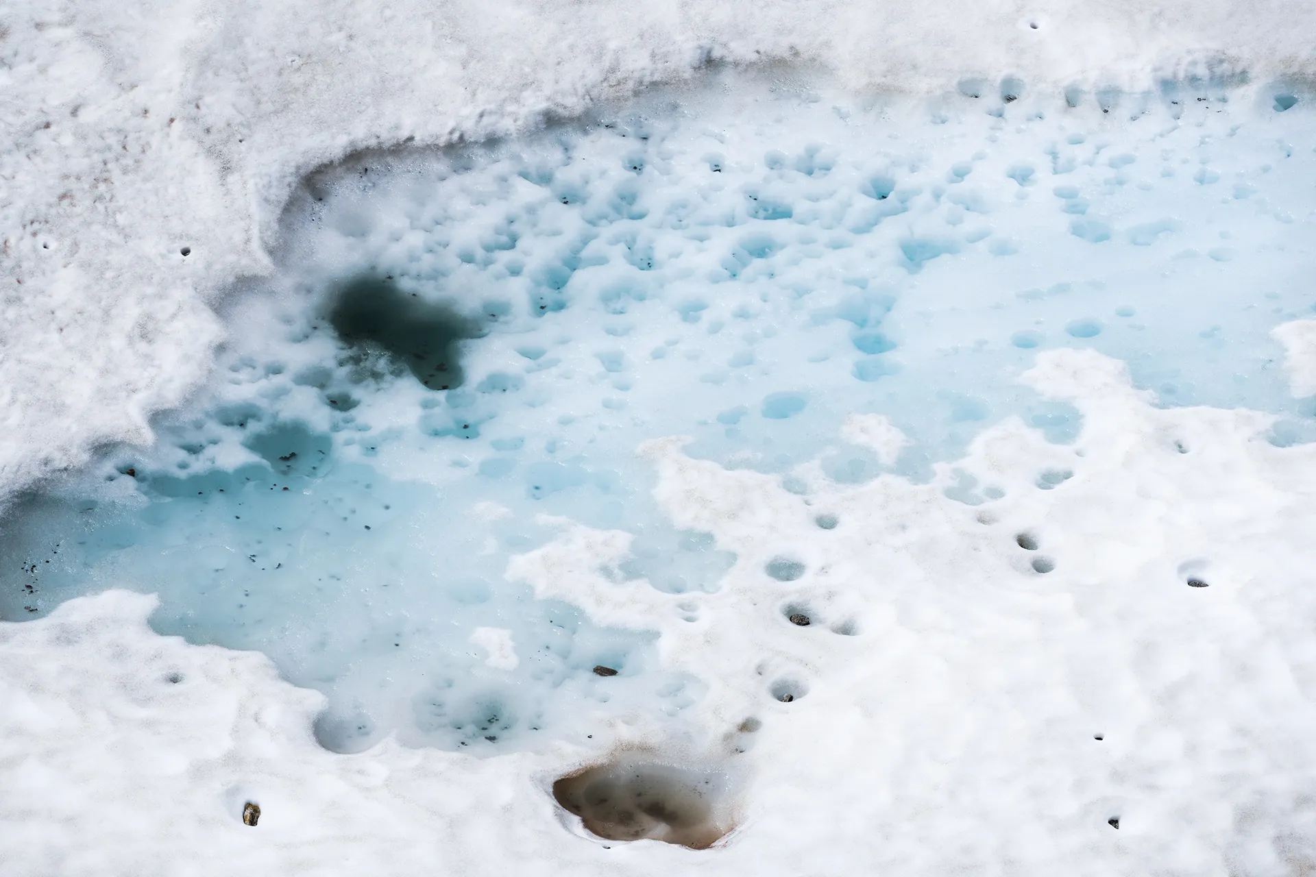 The blue lagoon - le lac du glacier Chüebodengletscher The blue lagoon le lac du glacier Chuebodengletscher roland kramer suisse 3 The-blue-lagoon-le-lac-du-glacier-Chuebodengletscher-roland-kramer-suisse