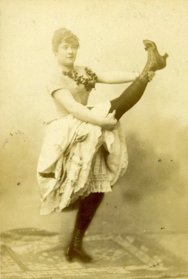 18 portraits de Louise Weber, La Goulue, reine de Montmartre au 19ème siècle 18 portraits de Louise Weber La Goulue reine de Montmartre au 19eme siecle moulin rouge 11 18-portraits-de-Louise-Weber-La-Goulue-reine-de-Montmartre-au-19eme-siecle-moulin-rouge