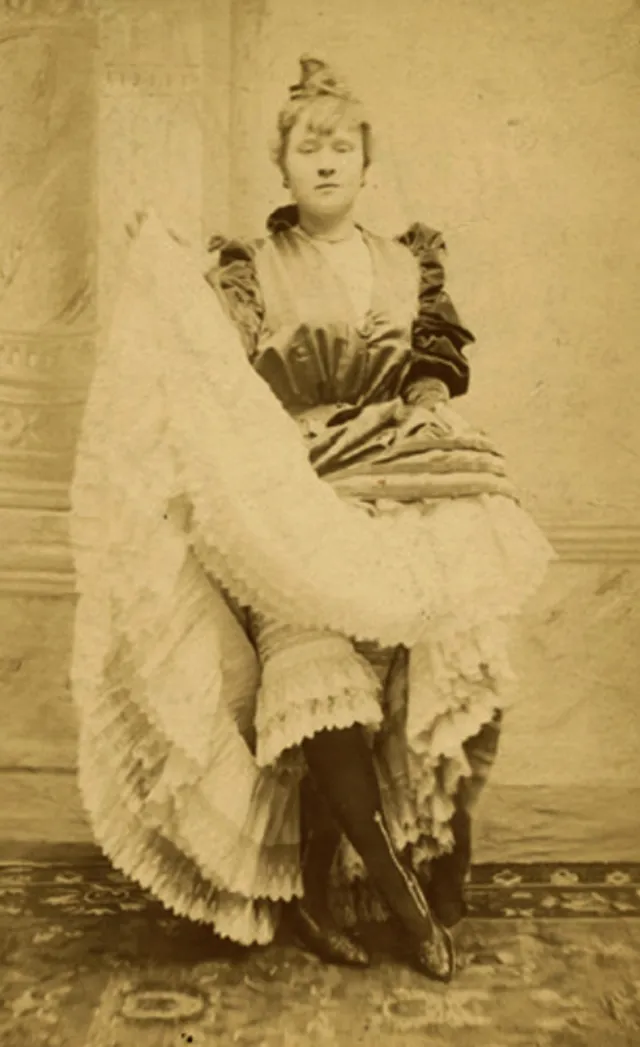 18 portraits de Louise Weber, La Goulue, reine de Montmartre au 19ème siècle 18 portraits de Louise Weber La Goulue reine de Montmartre au 19eme siecle moulin rouge 4 18-portraits-de-Louise-Weber-La-Goulue-reine-de-Montmartre-au-19eme-siecle-moulin-rouge