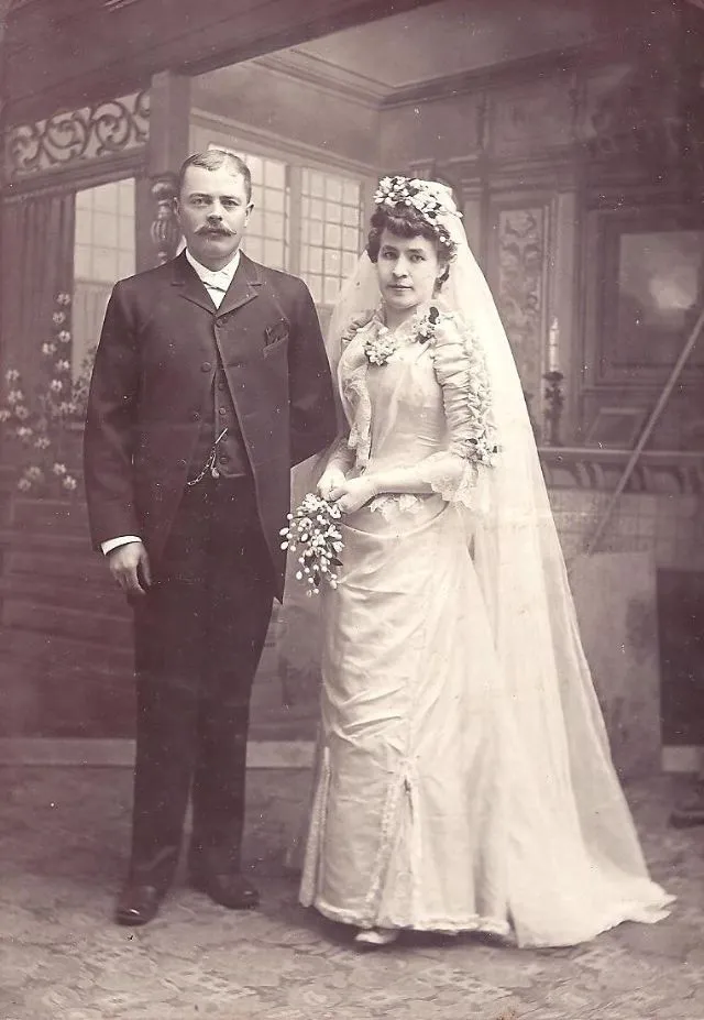 35 couples lors de leur mariage à l'époque victorienne 35 couples lors de leur mariage l epoque victorienne 19eme siecle 19 35-couples-lors-de-leur-mariage-l-epoque-victorienne-19eme-siecle